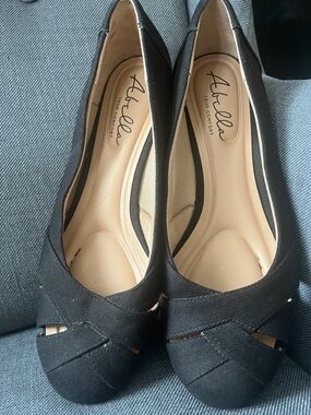 Arabella Black Peep-Toe Crossover Ballet Flats